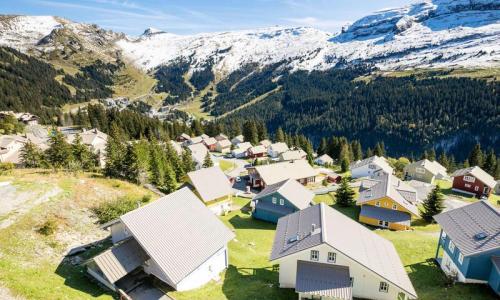 Rent in ski resort Résidence les Châteaux de Crans - MH - Flaine - Winter outside