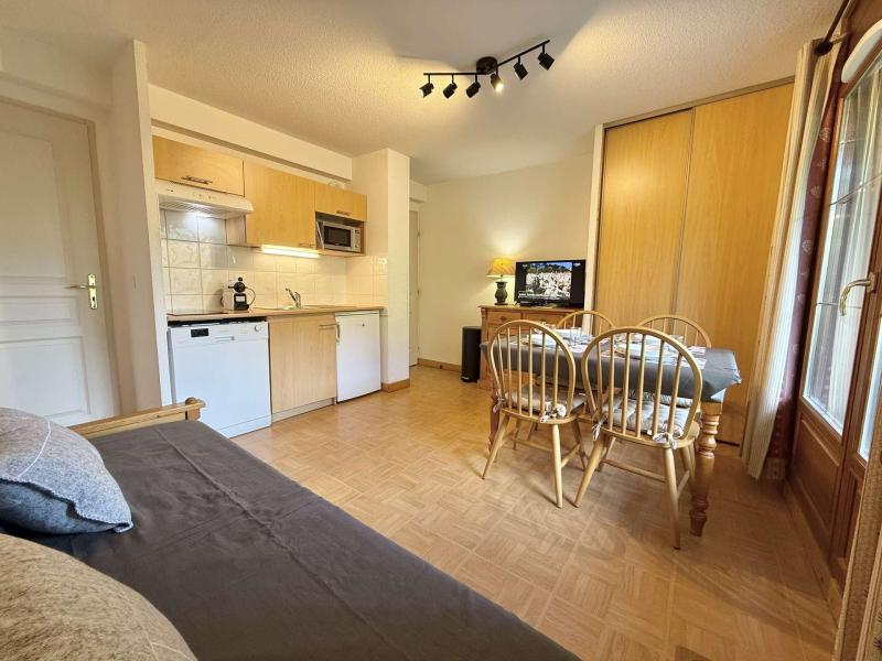 Rent in ski resort 2 room apartment 4 people (A01) - Chalets des Evettes - Flumet - Living room