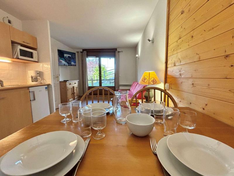 Rent in ski resort 2 room apartment 4 people (B8H) - Chalets des Evettes - Flumet - Living room