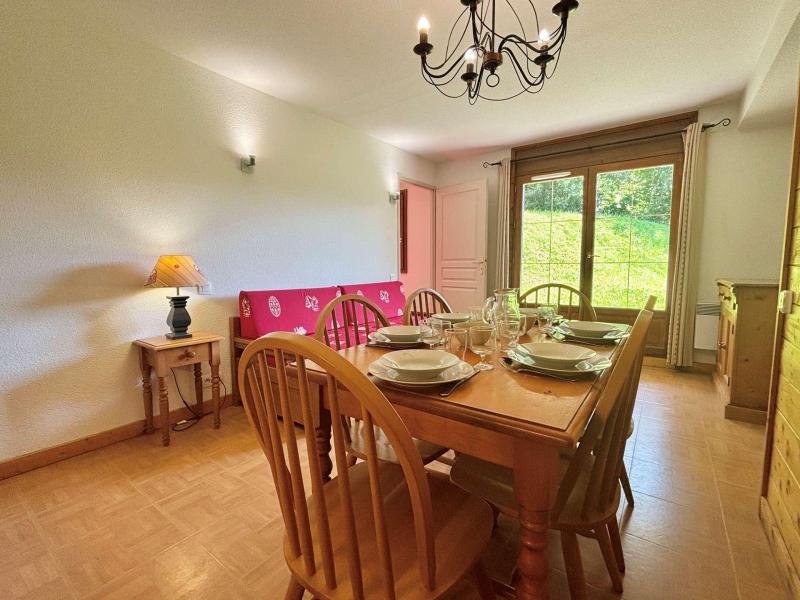 Rent in ski resort 3 room apartment 6 people (A3H) - Chalets des Evettes - Flumet - Living room