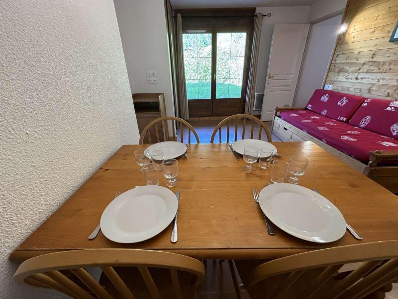 Ski verhuur Appartement 3 kamers 6 personen (120-A2H) - Chalets des Evettes - Flumet - Woonkamer