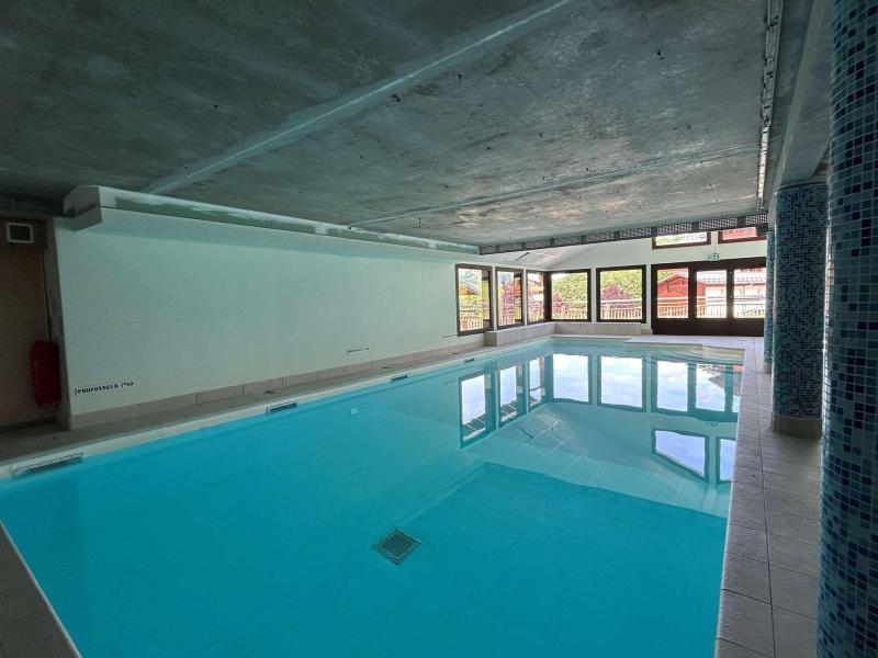 Location au ski Chalets des Evettes - Flumet - Piscine