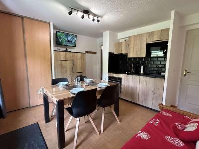 Rent in ski resort 2 room apartment 4 people (09) - Chalets des Evettes - Flumet - Living room