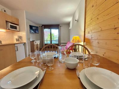 Rent in ski resort 2 room apartment 4 people (B8H) - Chalets des Evettes - Flumet - Living room