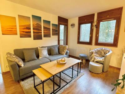 Rent in ski resort 3 room apartment 6 people (02) - Chalets des Evettes - Flumet - Living room