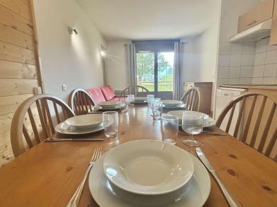 Rent in ski resort 3 room apartment 6 people (B7H) - Chalets des Evettes - Flumet - Living room