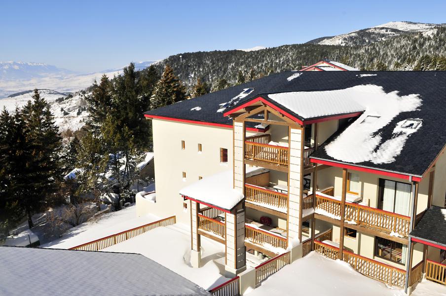 Location au ski Résidence le Domaine de Castella - Font Romeu - Extérieur hiver