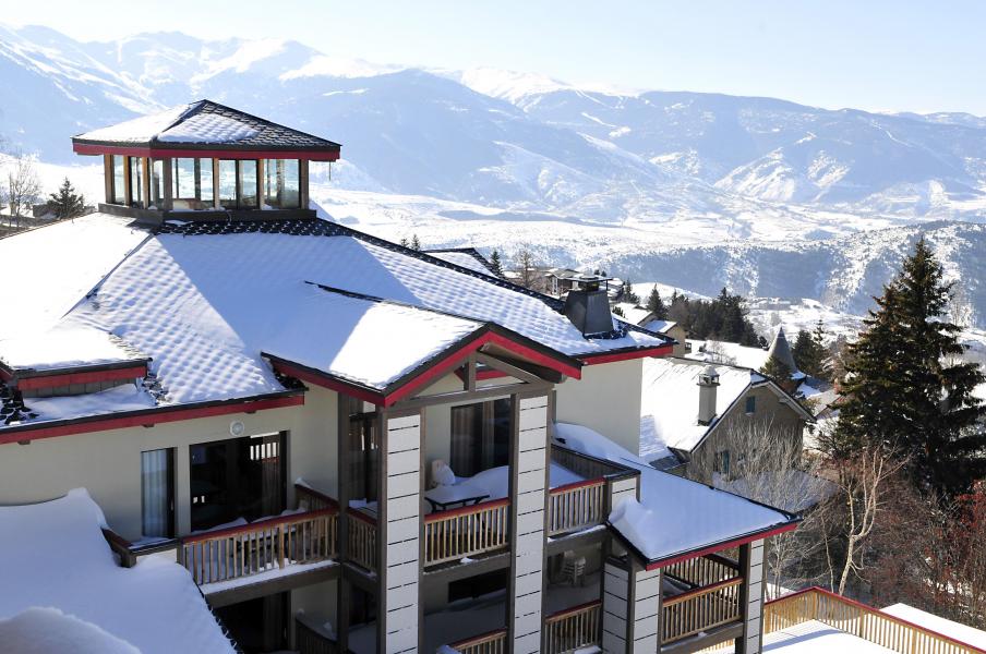 Holiday in mountain resort Résidence le Domaine de Castella - Font Romeu - Winter outside