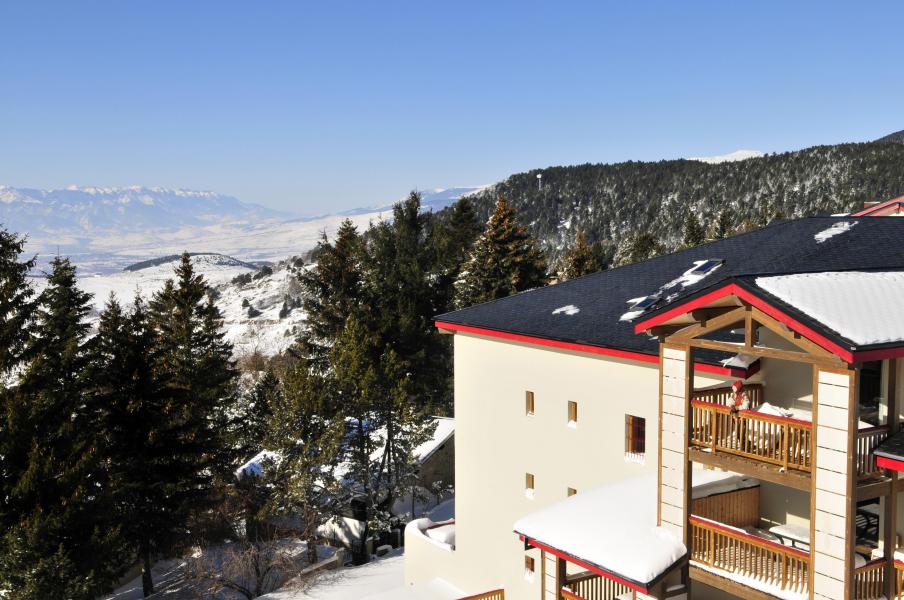 Vacances en montagne Résidence le Domaine de Castella - Font Romeu - Extérieur hiver