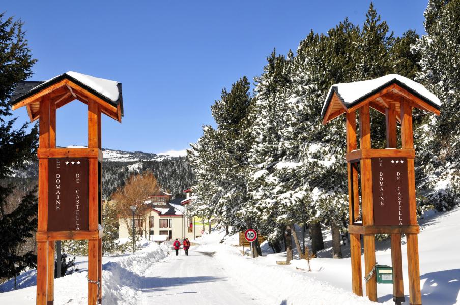Ski verhuur Résidence le Domaine de Castella - Font Romeu - Buiten winter