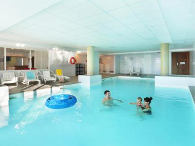 Location au ski Résidence les Chalets du Belvédère - Font Romeu - Piscine