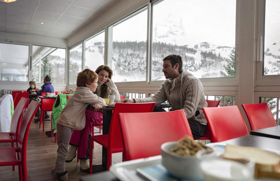 Rent in ski resort Hôtel Belambra Club Lou Sarri - Gourette - Inside