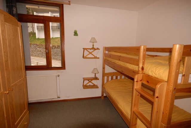Аренда на лыжном курорте Апартаменты 3 комнат 6 чел. (NS445) - Résidence Neige et Soleil - Gourette - Двухспальный шкаф кровать