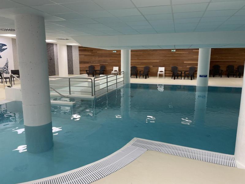 Rent in ski resort Résidence Portillo - Gourette - Swimming pool