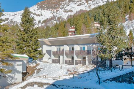 Vakantie in de bergen Hôtel Belambra Club Lou Sarri - Gourette - Buiten winter