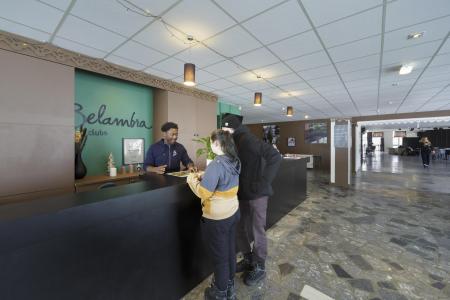 Location au ski Hôtel Belambra Club Lou Sarri - Gourette