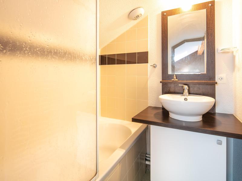 Rent in ski resort 2 room apartment 4 people (Velux only) - Résidence les Gentianes - Gresse en Vercors - Bathroom