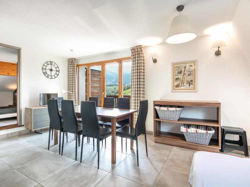 Rent in ski resort 3 room apartment cabin 6-8 people - Résidence les Gentianes - Gresse en Vercors - Dining area