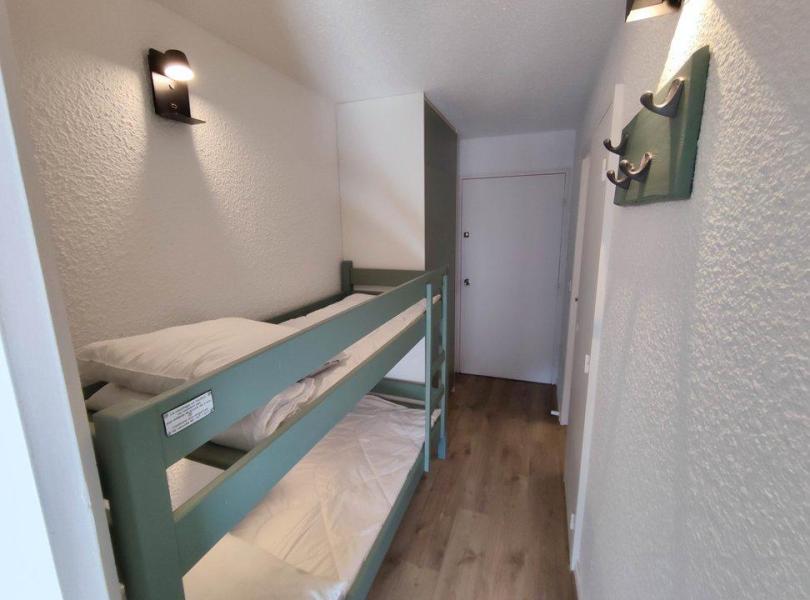 Rent in ski resort 1 room apartment 4 people (ADR I 517) - Résidence les Adrets I - Isola 2000 - Bunk beds