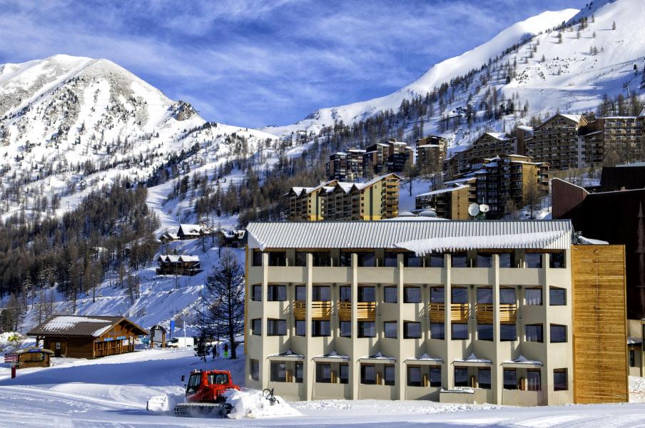 Rent in ski resort Sowell Résidences New Chastillon - Isola 2000 - Winter outside