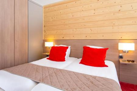 Rent in ski resort Hôtel Le Pas du Loup - Isola 2000 - Bedroom