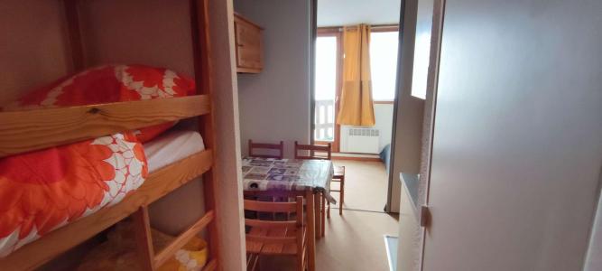 Ski verhuur Appartement 2 kamers 4 personen (55) - Résidence Saint Clair II - Isola 2000 - Slaapnis