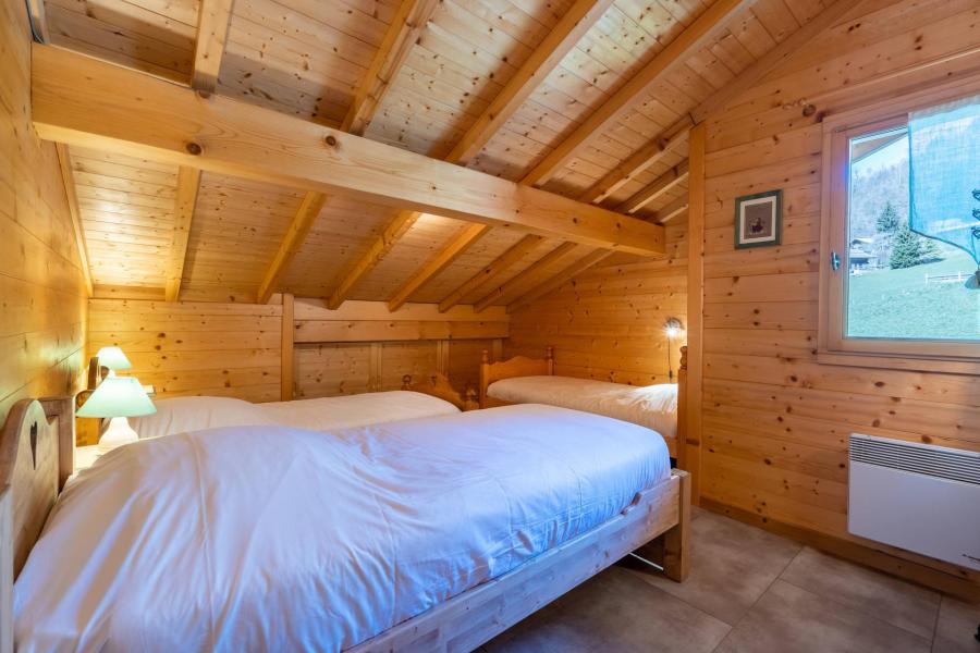 Rent in ski resort 5 room duplex semi-detached chalet 9 people - Chalet Gotty Joly L'Bele - La Clusaz - Bedroom