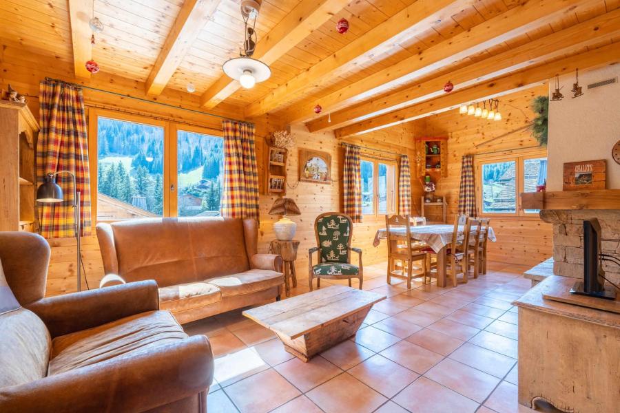 Rent in ski resort 5 room duplex semi-detached chalet 9 people - Chalet Gotty Joly L'Bele - La Clusaz - Living room