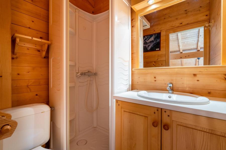 Soggiorno sugli sci Chalet su due piani semi-indipendente 5 stanze per 9 persone - Chalet Gotty Joly L'Bele - La Clusaz - Bagno con doccia