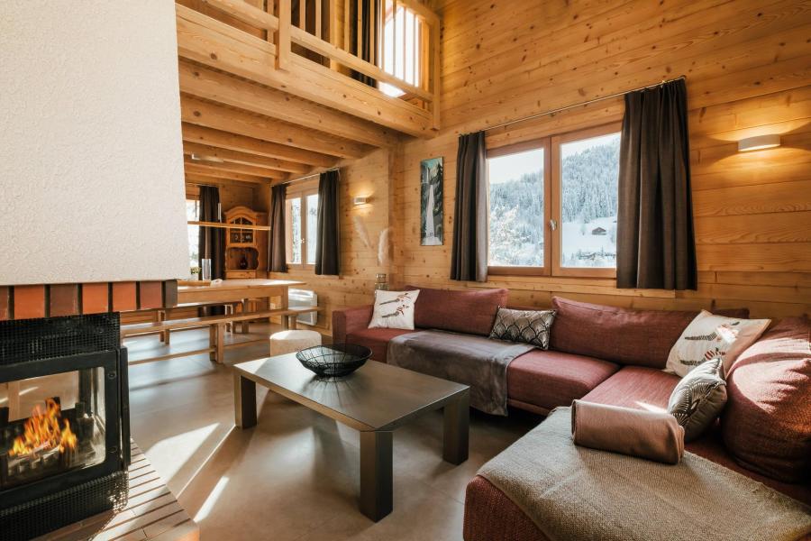 Rent in ski resort 5 room chalet 8 people (06) - Chalet Pistes Du Soleil 6 Bartavelles - La Clusaz - Living room