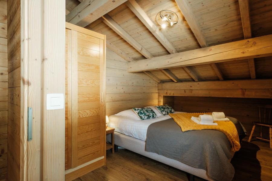 Skiverleih 5 Zimmer Chalet für 8 Personen (06) - Chalet Pistes Du Soleil 6 Bartavelles - La Clusaz - Schlafzimmer