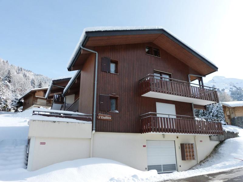 Urlaub in den Bergen ETALIERE - La Clusaz - Draußen im Winter