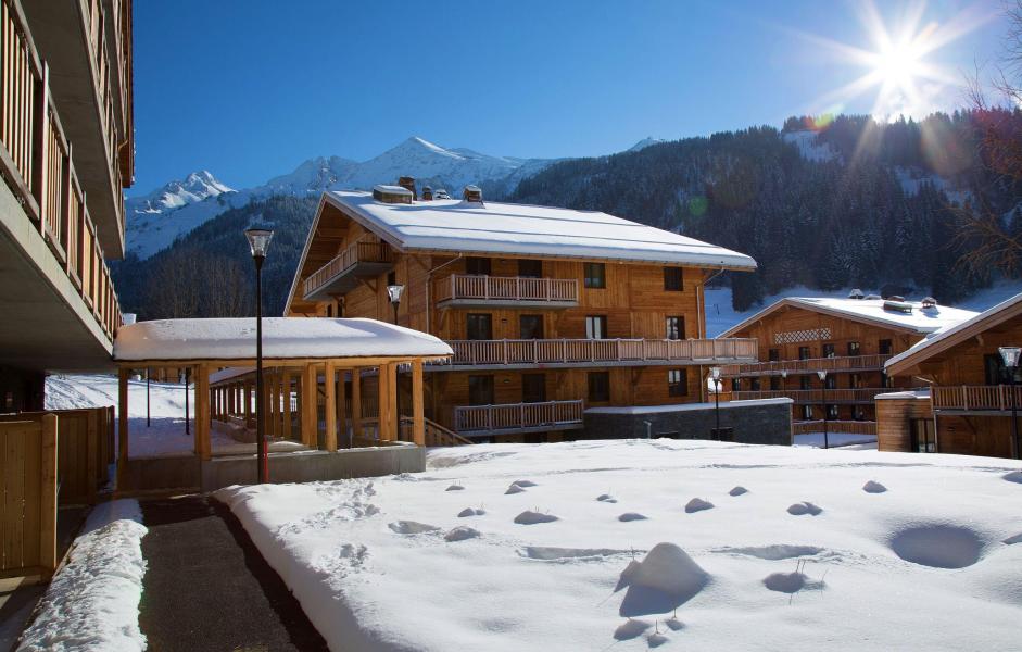 Ski verhuur Hôtel le Chamois - La Clusaz - Buiten winter