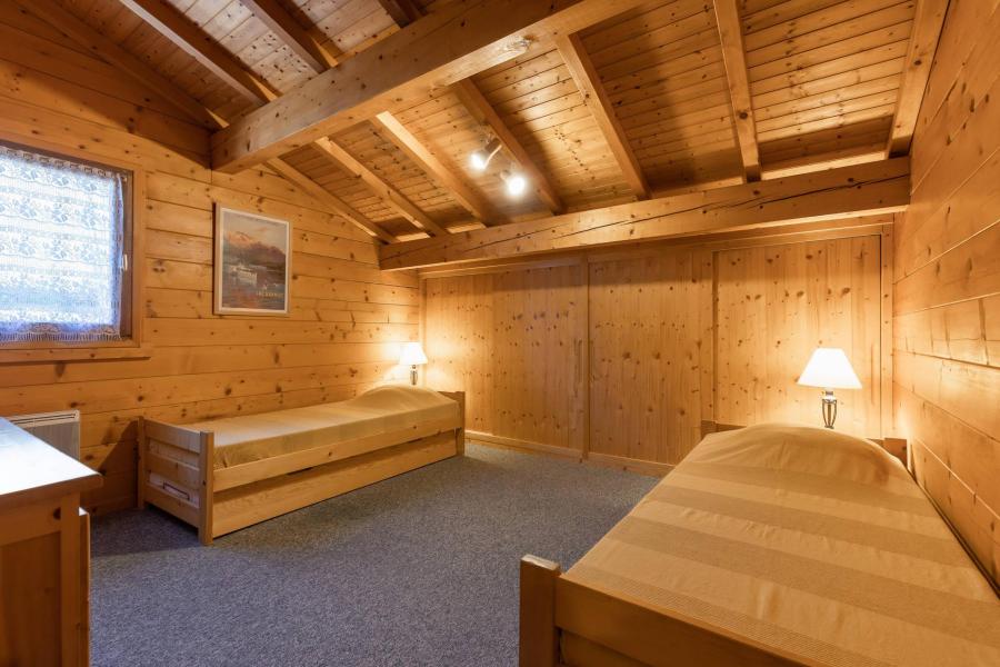 Skiverleih 6 Zimmer Chalet für 11 Personen (15) - Pistes Du Soleil 15 / Ichiban - La Clusaz - Schlafzimmer