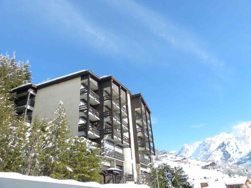 Vacances en montagne Résidence Aiguille Verte - La Clusaz - Extérieur hiver