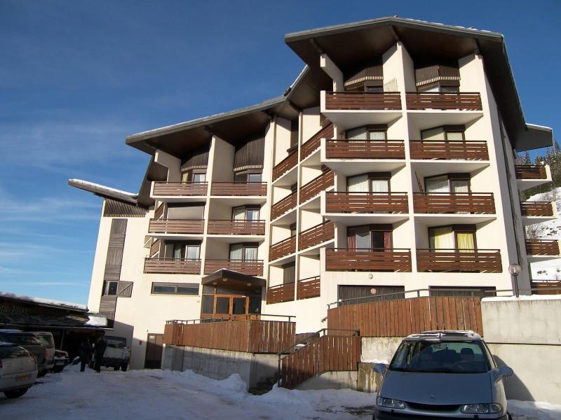 Rent in ski resort Résidence Aravis 1500 - La Clusaz - Winter outside