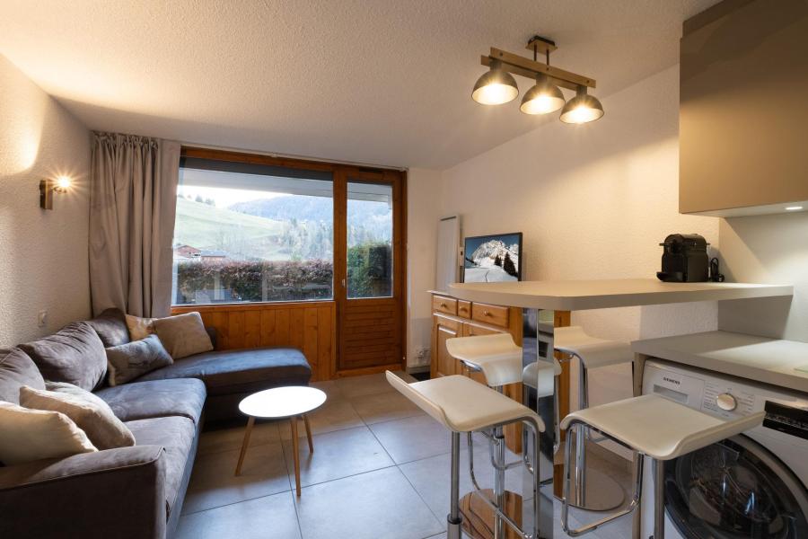 Rent in ski resort 2 room apartment sleeping corner 4 people (12) - Résidence Biblos - La Clusaz - Living room