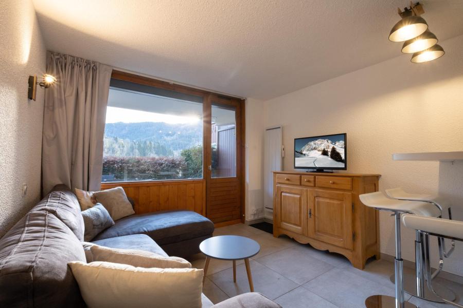 Rent in ski resort 2 room apartment sleeping corner 4 people (12) - Résidence Biblos - La Clusaz - Living room