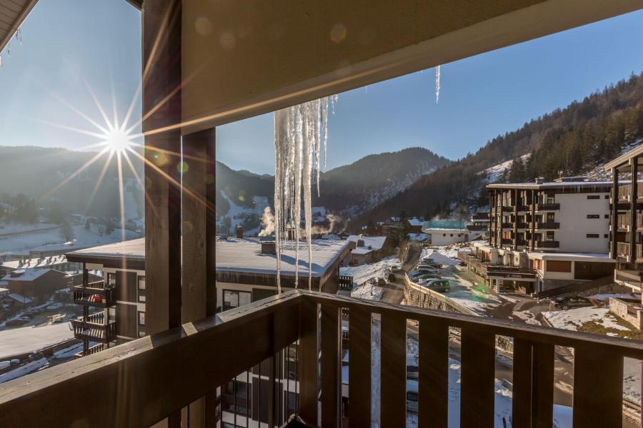 Ski verhuur Appartement 2 kabine kamers 4 personen (BISO27) - Résidence Bison - La Clusaz - Balkon