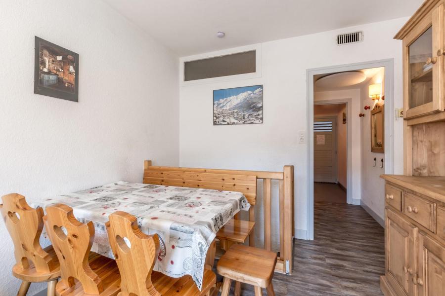 Rent in ski resort Studio mezzanine 6 people (BOSS18) - Résidence Bossonnet - La Clusaz - Living room