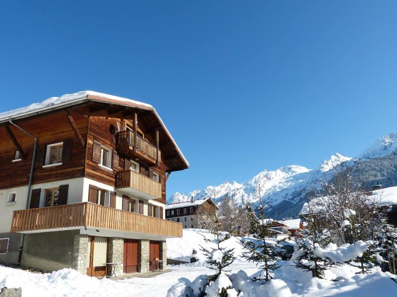 Location au ski Résidence Capucines - La Clusaz - Extérieur hiver