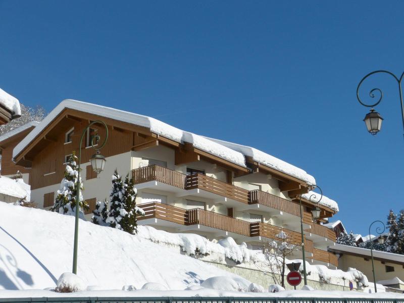 Location au ski Résidence Crystal - La Clusaz - Extérieur hiver