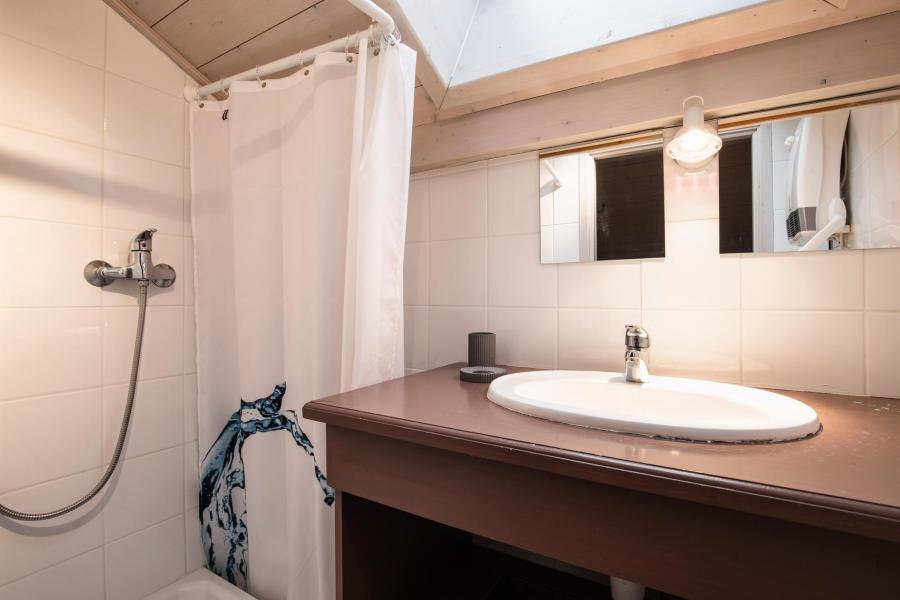 Rent in ski resort 4 room duplex apartment sleeping corner 10 people (5) - Résidence Hameau De Beauregard / Bat B - La Clusaz - Shower room