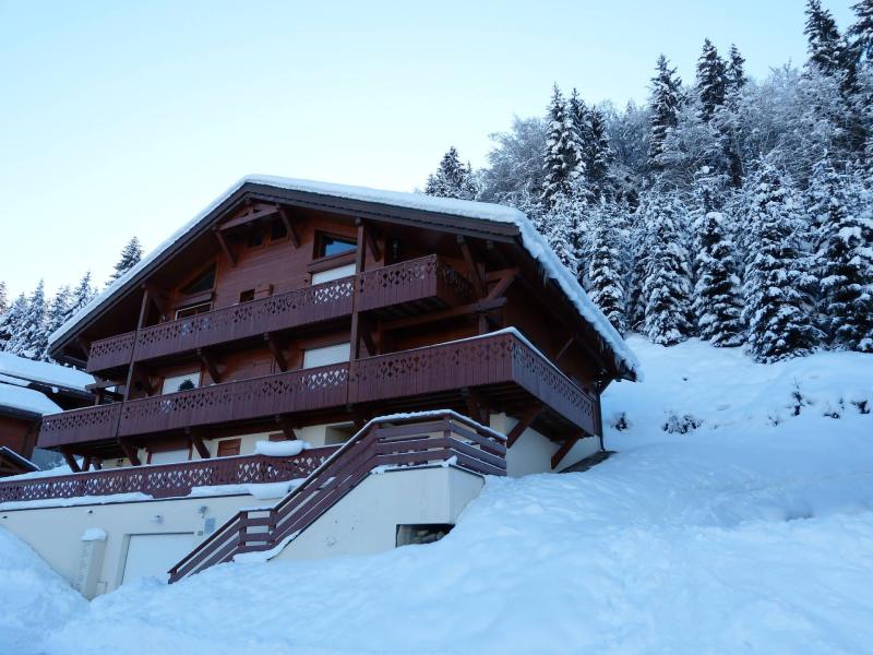 Vacances en montagne Résidence Hameau De Beauregard / Bat B - La Clusaz - Extérieur hiver