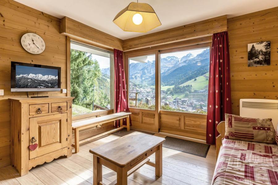 Rent in ski resort 2 room apartment sleeping corner 4 people (08) - Résidence Hauts des Riffroids B - La Clusaz - Living room