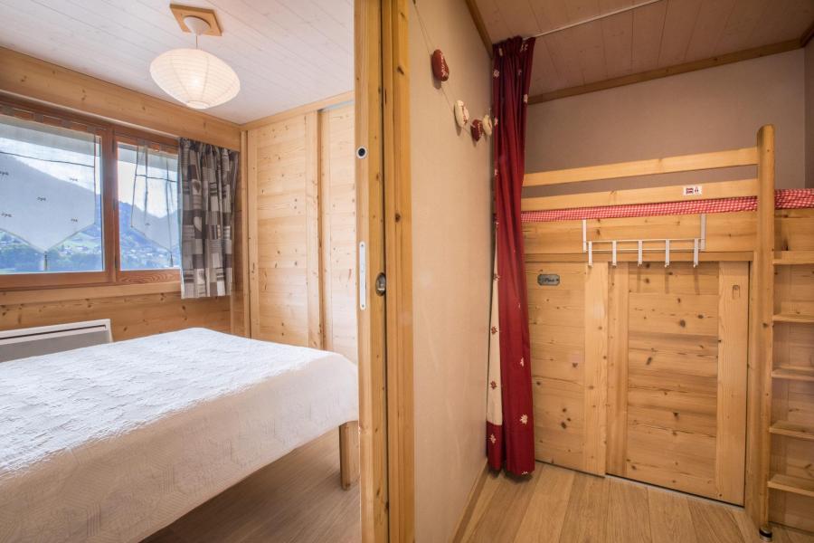 Ski verhuur Appartement 2 kamers bergnis 4 personen (08) - Résidence Hauts des Riffroids B - La Clusaz - Kamer