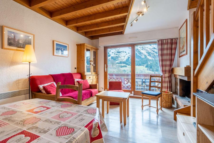 Rent in ski resort 4 room apartment sleeping corner 6 people (07) - Résidence Laurentides - La Clusaz - Living room