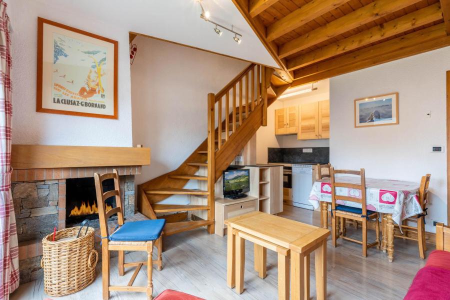 Alquiler al esquí Apartamento cabina 4 piezas para 6 personas (07) - Résidence Laurentides - La Clusaz - Estancia