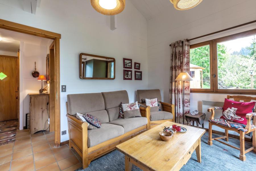 Ski verhuur Chalet 4 kamers 6 personen (2) - Résidence Lyckrete - La Clusaz - Woonkamer