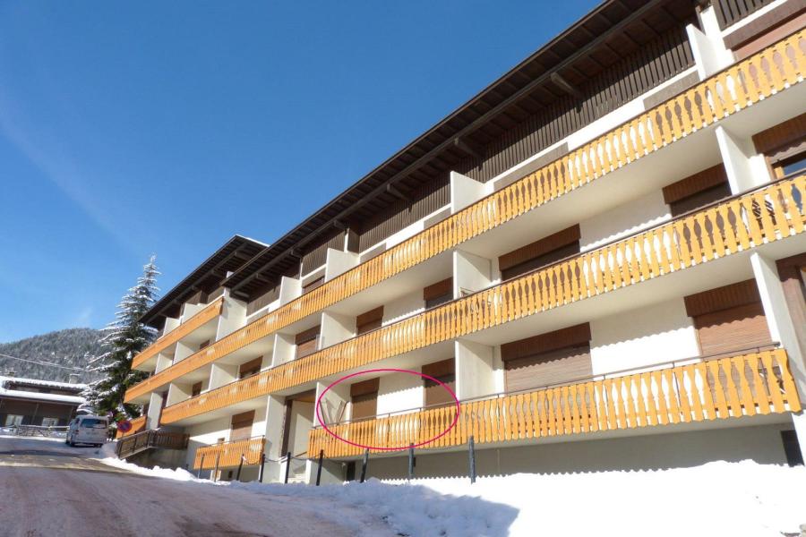 Rent in ski resort 2 room apartment sleeping corner 6 people (01) - Résidence Muguet - La Clusaz - Winter outside